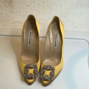Authentic Manolo Blahnik Hangisi Gold 37.5